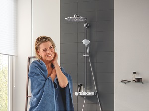 Nowoczesne systemy prysznicowe Grohe z armaturą termostatyczną 